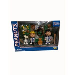 Peanuts All Star Charlie Brown baseball catcher Figure Collection